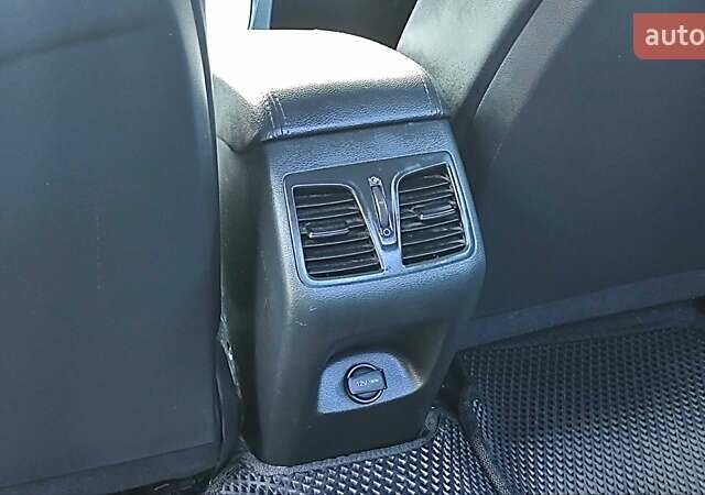 Хендай Соната 2016 в Днепре (Днепропетровске) на Automoto.ua Белый Хендай Соната, объемом двигателя 2 л и пробегом 412 тыс. км за 9999 $, фото 18 на Automoto.ua