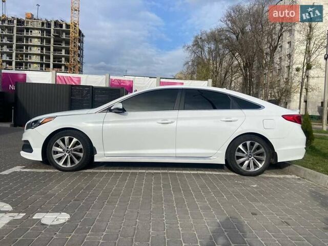 Белый Хендай Соната, объемом двигателя 2.36 л и пробегом 160 тыс. км за 10500 $, фото 4 на Automoto.ua