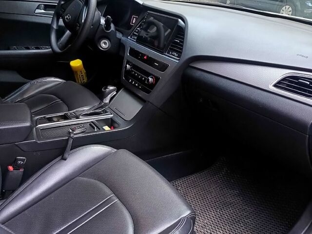 Білий Хендай Соната, об'ємом двигуна 2 л та пробігом 420 тис. км за 9500 $, фото 5 на Automoto.ua