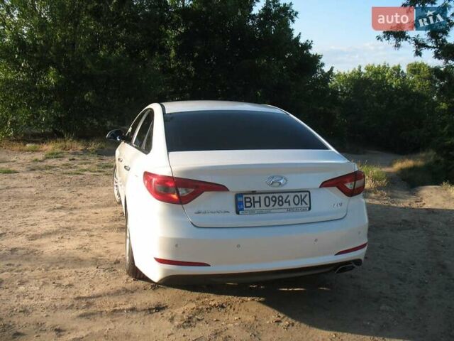 Білий Хендай Соната, об'ємом двигуна 2 л та пробігом 232 тис. км за 13600 $, фото 3 на Automoto.ua