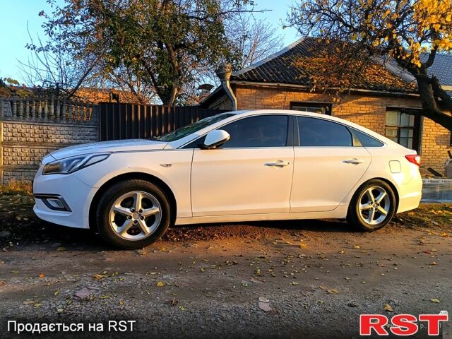 Білий Хендай Соната, об'ємом двигуна 2 л та пробігом 420 тис. км за 9500 $, фото 8 на Automoto.ua