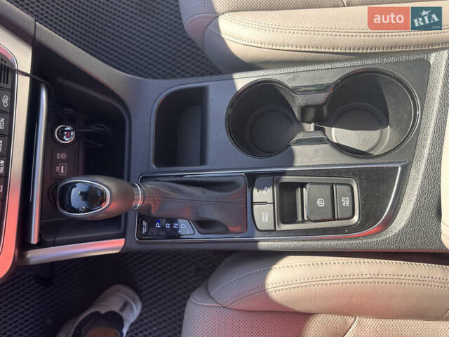 Белый Хендай Соната, объемом двигателя 2.36 л и пробегом 79 тыс. км за 17200 $, фото 15 на Automoto.ua