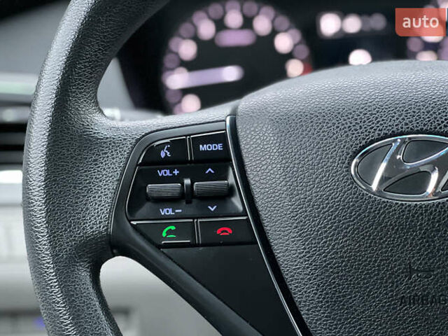 Белый Хендай Соната, объемом двигателя 2.36 л и пробегом 123 тыс. км за 9200 $, фото 11 на Automoto.ua