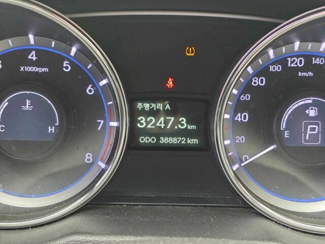 Хендай Соната 2016 в Киеве на Automoto.ua Белый Хендай Соната, объемом двигателя 2 л и пробегом 338 тыс. км за 7800 $, фото 20 на Automoto.ua