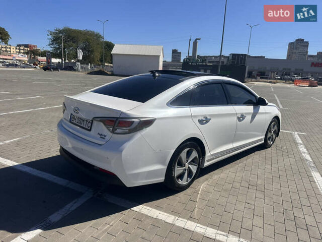Белый Хендай Соната, объемом двигателя 2.36 л и пробегом 79 тыс. км за 17200 $, фото 6 на Automoto.ua