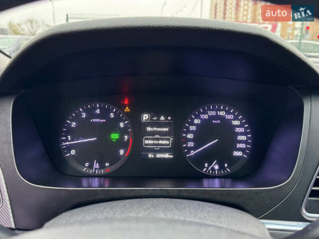 Белый Хендай Соната, объемом двигателя 2 л и пробегом 355 тыс. км за 9900 $, фото 20 на Automoto.ua