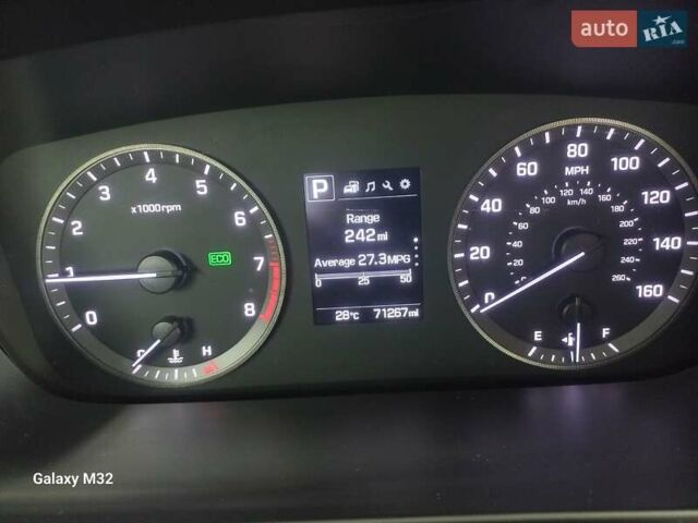 Белый Хендай Соната, объемом двигателя 2.36 л и пробегом 115 тыс. км за 10700 $, фото 4 на Automoto.ua