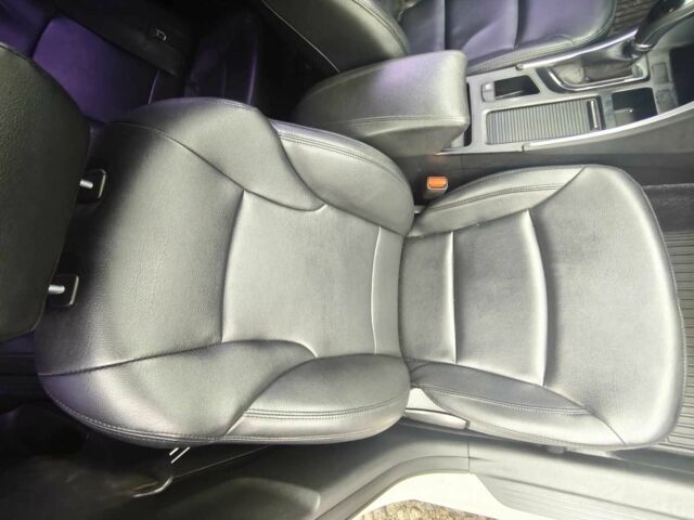 Хендай Соната 2016 в Киеве на Automoto.ua Белый Хендай Соната, объемом двигателя 2 л и пробегом 338 тыс. км за 7800 $, фото 15 на Automoto.ua