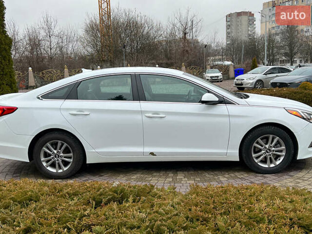 Белый Хендай Соната, объемом двигателя 2.36 л и пробегом 123 тыс. км за 9200 $, фото 7 на Automoto.ua