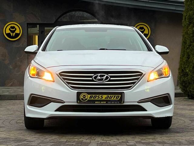 Белый Хендай Соната, объемом двигателя 2.4 л и пробегом 123 тыс. км за 9200 $, фото 1 на Automoto.ua