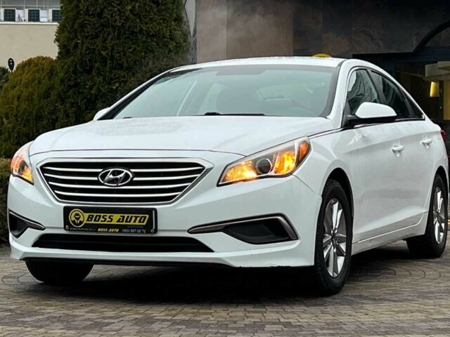 Белый Хендай Соната, объемом двигателя 2.4 л и пробегом 123 тыс. км за 9200 $, фото 2 на Automoto.ua