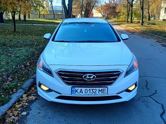 Білий Хендай Соната, об'ємом двигуна 2 л та пробігом 420 тис. км за 9500 $, фото 10 на Automoto.ua