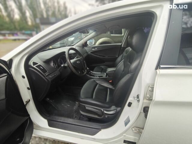 Білий Хендай Соната, об'ємом двигуна 2 л та пробігом 338 тис. км за 8500 $, фото 8 на Automoto.ua