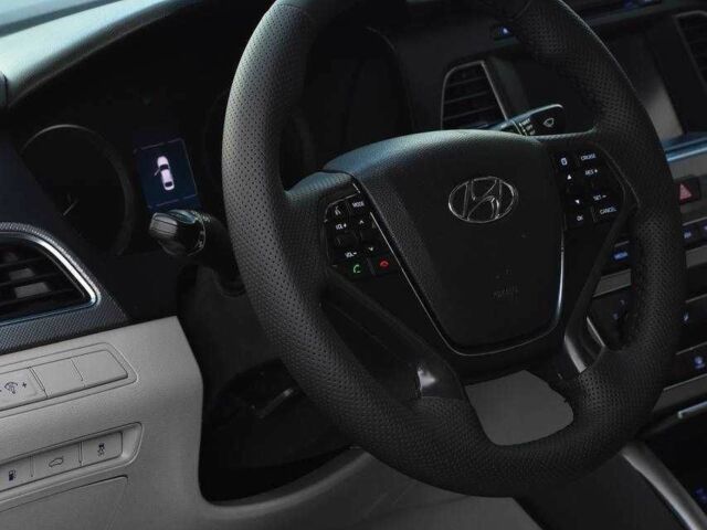 Белый Хендай Соната, объемом двигателя 2.4 л и пробегом 165 тыс. км за 9650 $, фото 7 на Automoto.ua