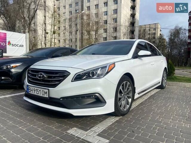 Белый Хендай Соната, объемом двигателя 2.36 л и пробегом 160 тыс. км за 10500 $, фото 2 на Automoto.ua