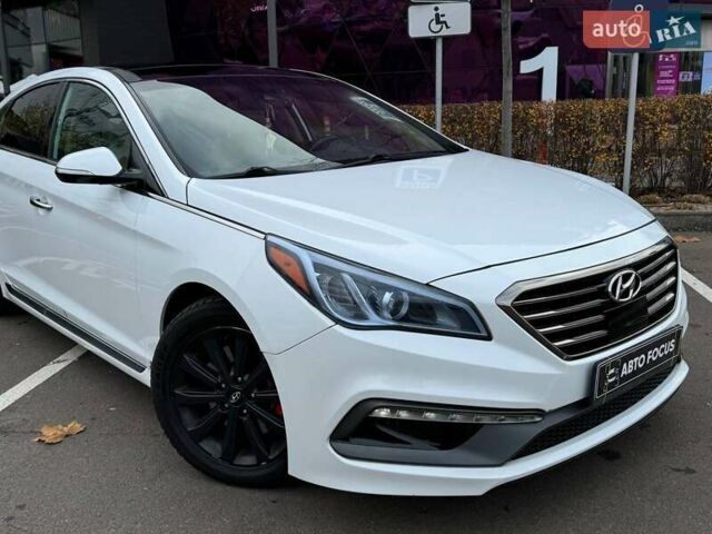 Белый Хендай Соната, объемом двигателя 2.36 л и пробегом 117 тыс. км за 12990 $, фото 3 на Automoto.ua