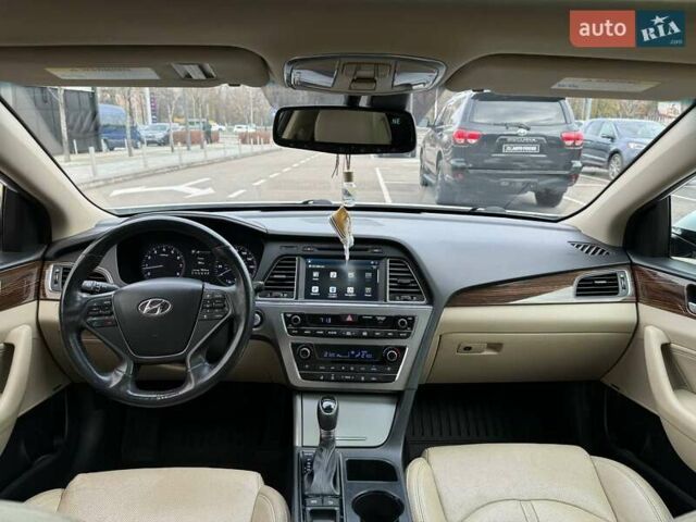 Белый Хендай Соната, объемом двигателя 2.36 л и пробегом 117 тыс. км за 12990 $, фото 29 на Automoto.ua