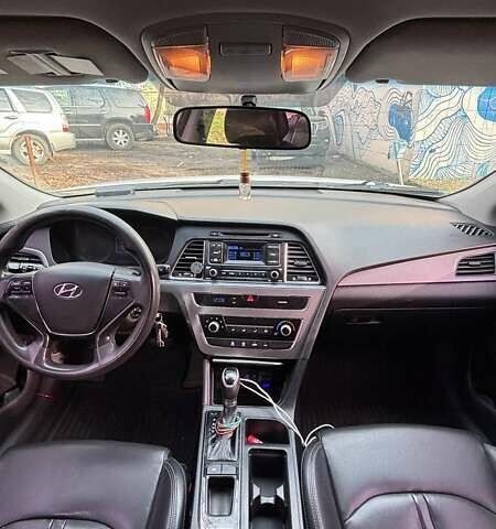 Білий Хендай Соната, об'ємом двигуна 2 л та пробігом 284 тис. км за 9299 $, фото 7 на Automoto.ua