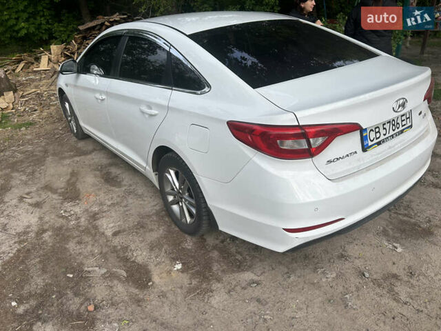 Білий Хендай Соната, об'ємом двигуна 2 л та пробігом 250 тис. км за 9300 $, фото 3 на Automoto.ua