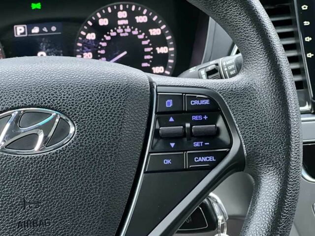 Белый Хендай Соната, объемом двигателя 2.4 л и пробегом 123 тыс. км за 9200 $, фото 12 на Automoto.ua