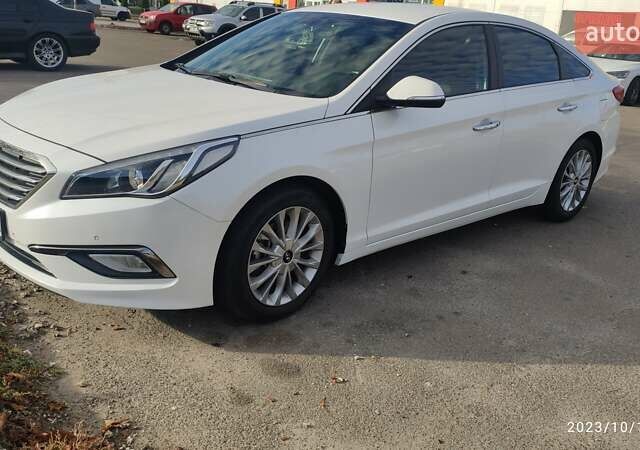 Білий Хендай Соната, об'ємом двигуна 1.7 л та пробігом 119 тис. км за 14950 $, фото 5 на Automoto.ua
