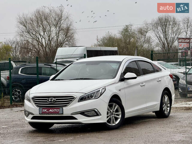 Белый Хендай Соната, объемом двигателя 2 л и пробегом 355 тыс. км за 9900 $, фото 38 на Automoto.ua