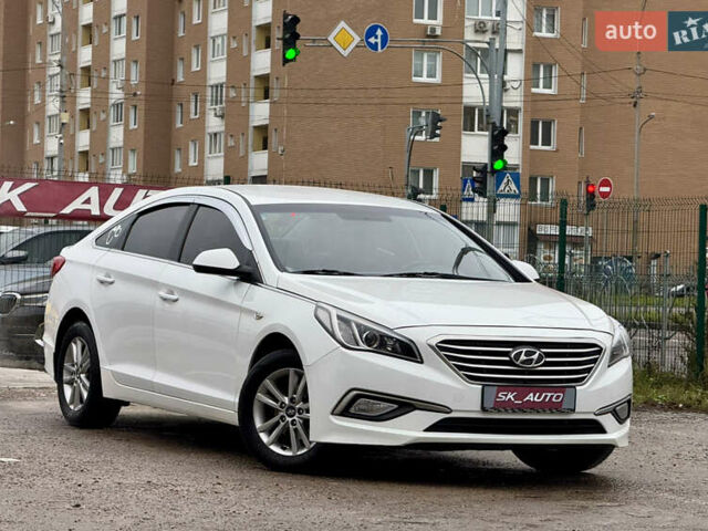 Белый Хендай Соната, объемом двигателя 2 л и пробегом 355 тыс. км за 9900 $, фото 43 на Automoto.ua