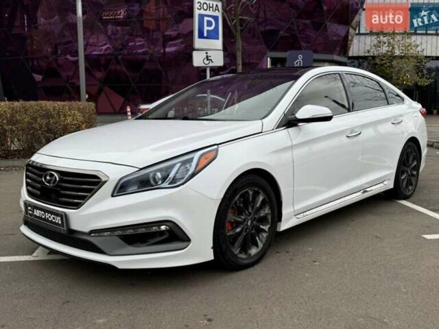 Белый Хендай Соната, объемом двигателя 2.36 л и пробегом 111 тыс. км за 11500 $, фото 2 на Automoto.ua
