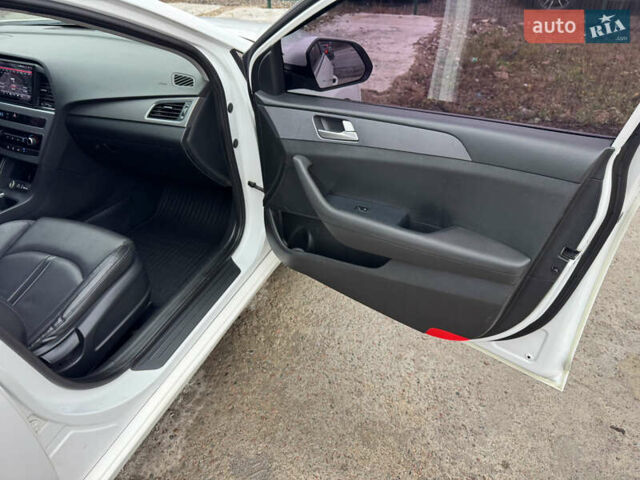 Белый Хендай Соната, объемом двигателя 2 л и пробегом 355 тыс. км за 9900 $, фото 33 на Automoto.ua