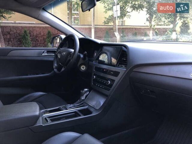 Білий Хендай Соната, об'ємом двигуна 2 л та пробігом 444 тис. км за 9990 $, фото 8 на Automoto.ua