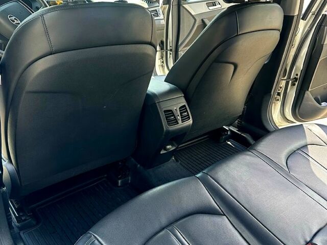 Белый Хендай Соната, объемом двигателя 2 л и пробегом 0 тыс. км за 10500 $, фото 3 на Automoto.ua