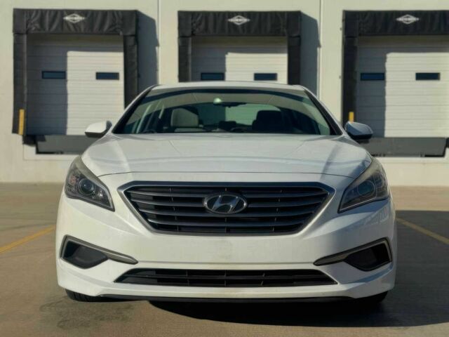 Белый Хендай Соната, объемом двигателя 2.4 л и пробегом 69 тыс. км за 10600 $, фото 1 на Automoto.ua