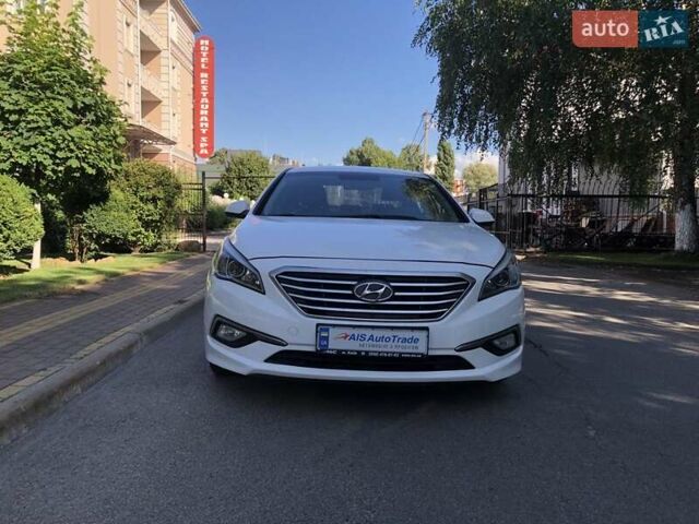 Білий Хендай Соната, об'ємом двигуна 2 л та пробігом 444 тис. км за 9990 $, фото 1 на Automoto.ua