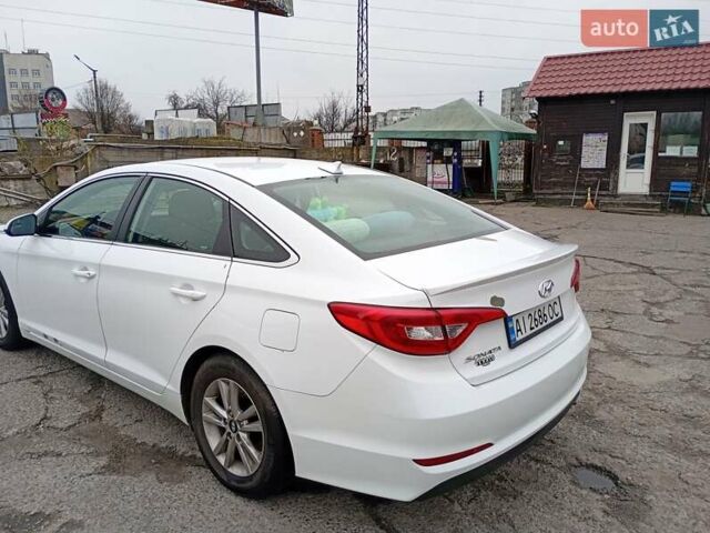 Белый Хендай Соната, объемом двигателя 2.4 л и пробегом 153 тыс. км за 10200 $, фото 4 на Automoto.ua