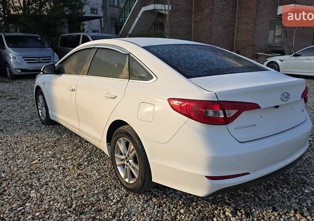 Белый Хендай Соната, объемом двигателя 2 л и пробегом 336 тыс. км за 9690 $, фото 7 на Automoto.ua