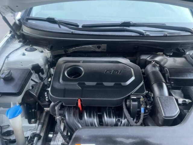 Белый Хендай Соната, объемом двигателя 2.4 л и пробегом 53 тыс. км за 10000 $, фото 12 на Automoto.ua