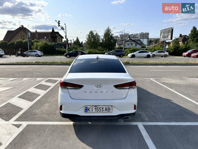 Белый Хендай Соната, объемом двигателя 2.36 л и пробегом 83 тыс. км за 13500 $, фото 8 на Automoto.ua