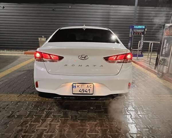 Хендай Соната 2017 в Белой Церкве на Automoto.ua Белый Хендай Соната, объемом двигателя 2.36 л и пробегом 142 тыс. км за 15000 $, фото 5 на Automoto.ua