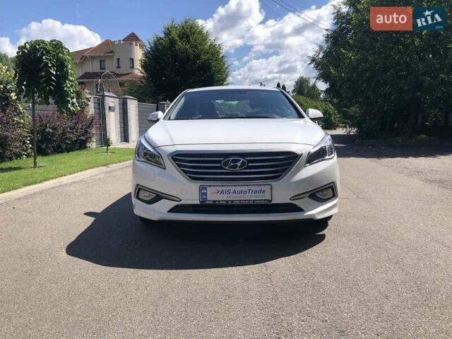 Білий Хендай Соната, об'ємом двигуна 2 л та пробігом 386 тис. км за 10390 $, фото 1 на Automoto.ua