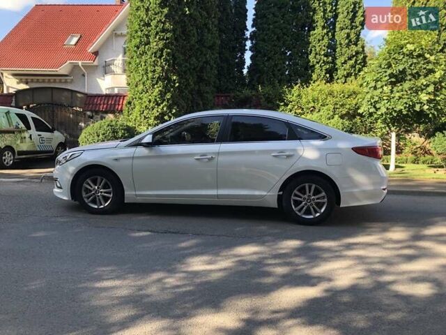 Білий Хендай Соната, об'ємом двигуна 2 л та пробігом 444 тис. км за 9990 $, фото 6 на Automoto.ua