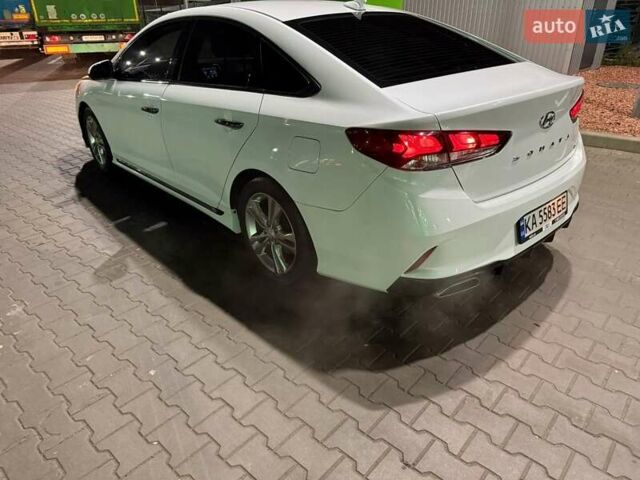 Белый Хендай Соната, объемом двигателя 2.36 л и пробегом 80 тыс. км за 13000 $, фото 15 на Automoto.ua