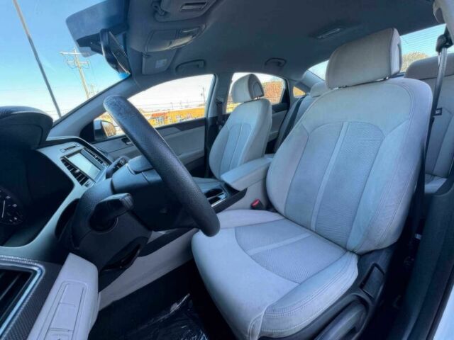 Белый Хендай Соната, объемом двигателя 2.4 л и пробегом 69 тыс. км за 10600 $, фото 9 на Automoto.ua