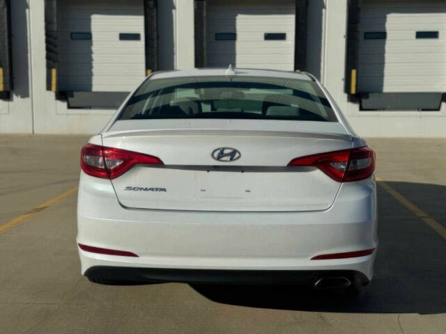 Белый Хендай Соната, объемом двигателя 2.4 л и пробегом 69 тыс. км за 10600 $, фото 6 на Automoto.ua