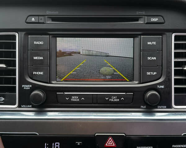 Білий Хендай Соната, об'ємом двигуна 2 л та пробігом 378 тис. км за 11300 $, фото 23 на Automoto.ua