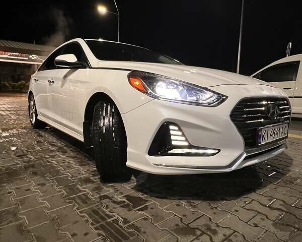 Хендай Соната 2017 в Белой Церкве на Automoto.ua Белый Хендай Соната, объемом двигателя 2.36 л и пробегом 142 тыс. км за 15000 $, фото 2 на Automoto.ua