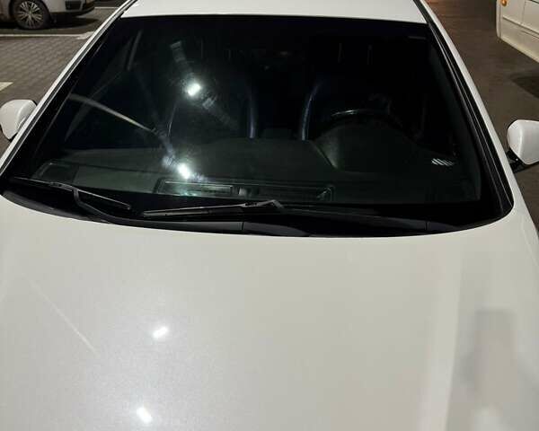 Белый Хендай Соната, объемом двигателя 2.36 л и пробегом 80 тыс. км за 13000 $, фото 3 на Automoto.ua