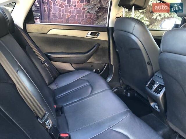 Білий Хендай Соната, об'ємом двигуна 2 л та пробігом 386 тис. км за 10390 $, фото 10 на Automoto.ua