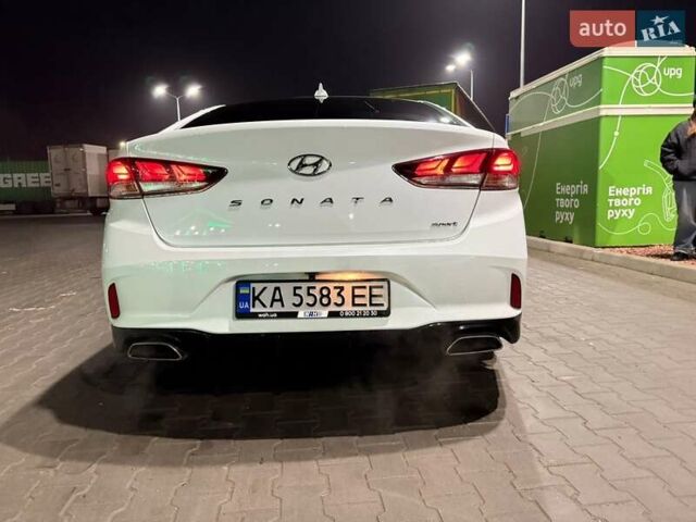 Белый Хендай Соната, объемом двигателя 2.36 л и пробегом 80 тыс. км за 13000 $, фото 23 на Automoto.ua