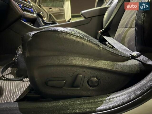 Белый Хендай Соната, объемом двигателя 2.36 л и пробегом 80 тыс. км за 13000 $, фото 36 на Automoto.ua