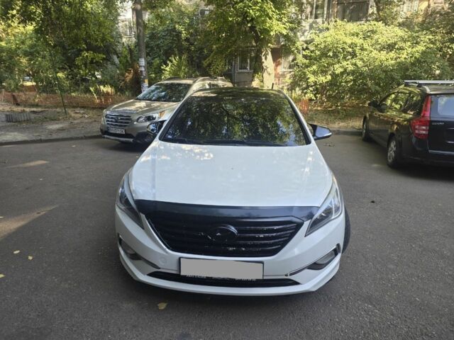 Білий Хендай Соната, об'ємом двигуна 2 л та пробігом 205 тис. км за 9800 $, фото 3 на Automoto.ua